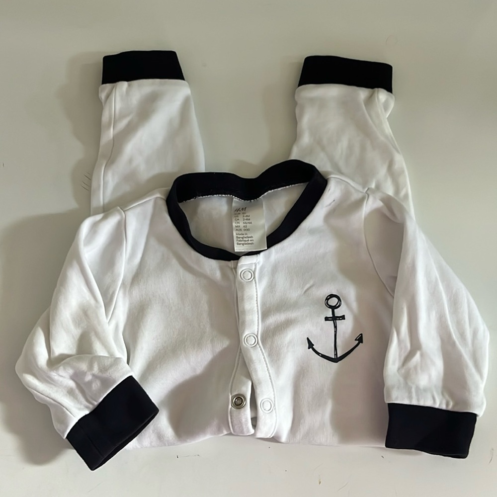 H&M baby outfit